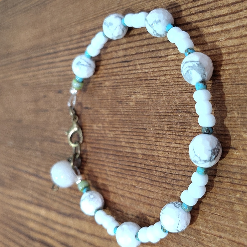 White Howelite Beaded Bracelet,  Handmade Men's Bracelet